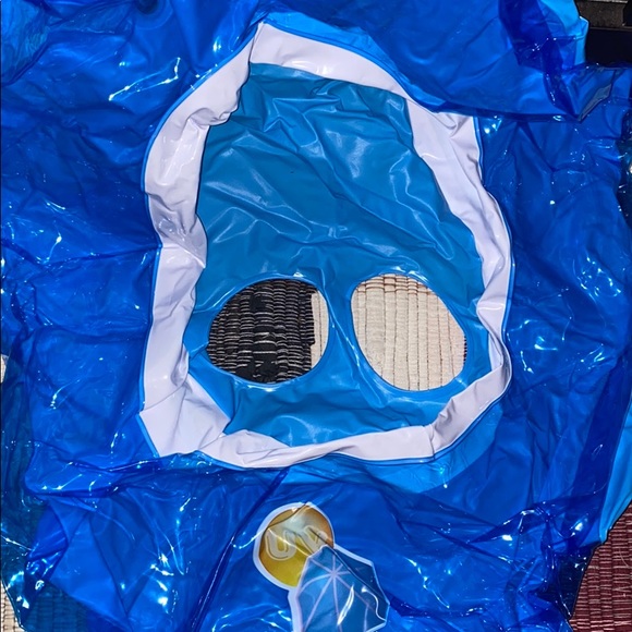 Baby pool floaty 👶🏼 🍼 🌞 💦 - Picture 3 of 3